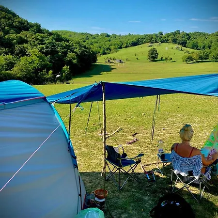 Campingplatz Dharma Horse Shelter Bungalows&farmping Siófok
