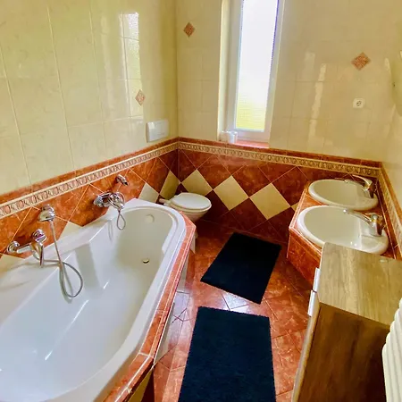 Dharma Horse Shelter Bungalows&farmping Campingplatz Siófok