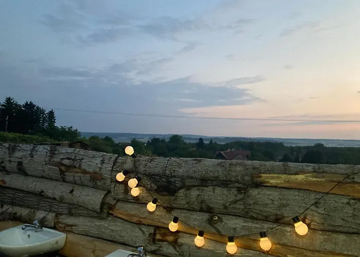 Campingplads Dharma Horse Shelter & Farmping Siófok