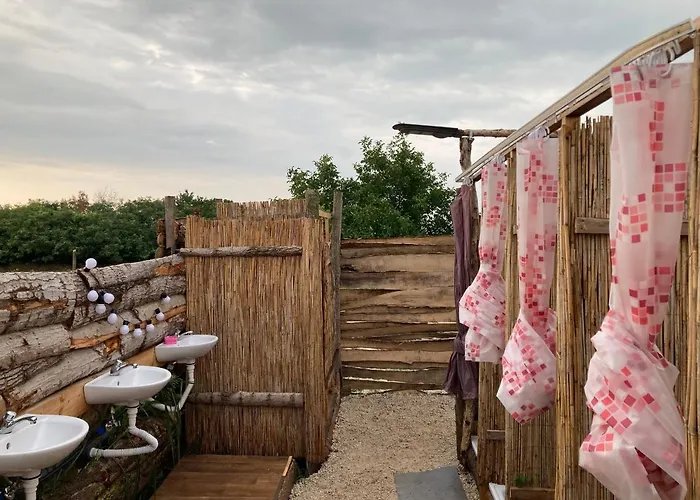 Dharma Horse Shelter & Farmping אתר קמפינג *